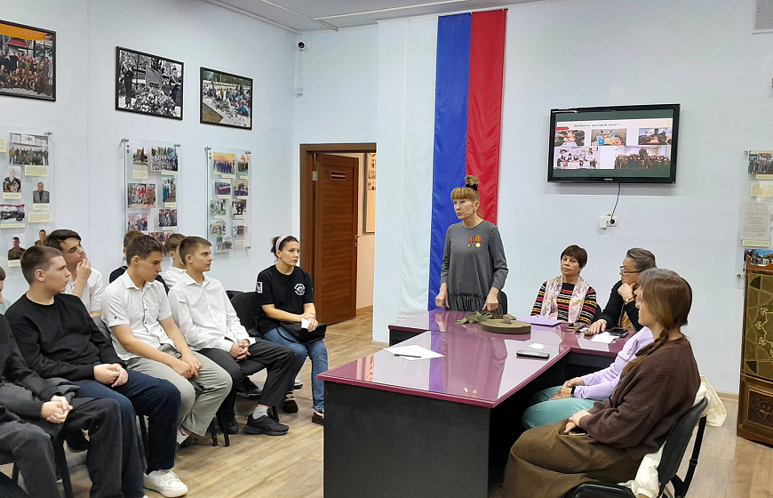 Евпаторийский краеведческий музей ко Дню добровольца (волонтера)